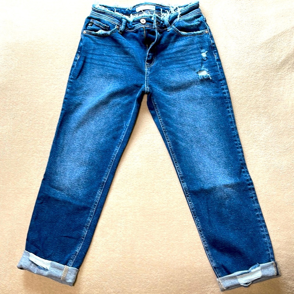 KanCan, Size 27 (size 6) Boyfriend cut jeans. Only warn and washed once.